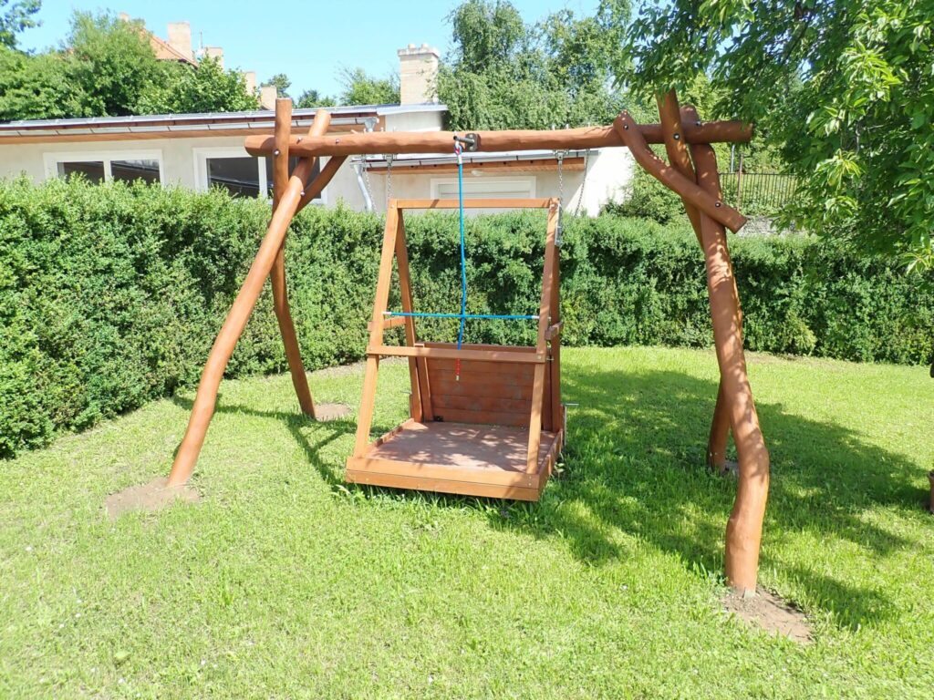 Ukázka houpačky pro vozíčkáře