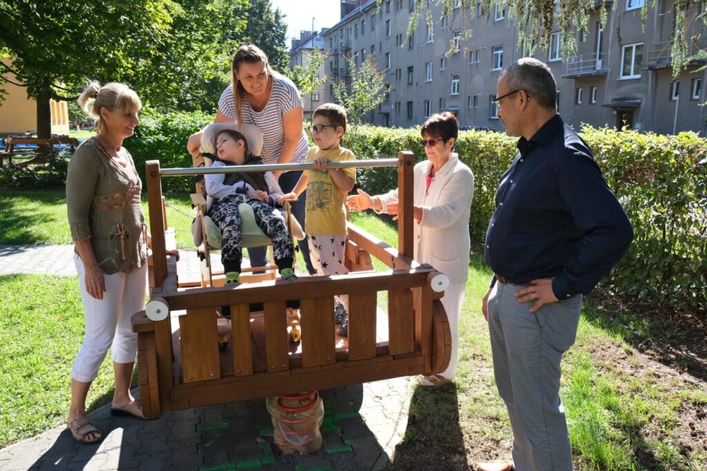 Prvek pro handicapované děti. MŠ Sluníčko, Turnov