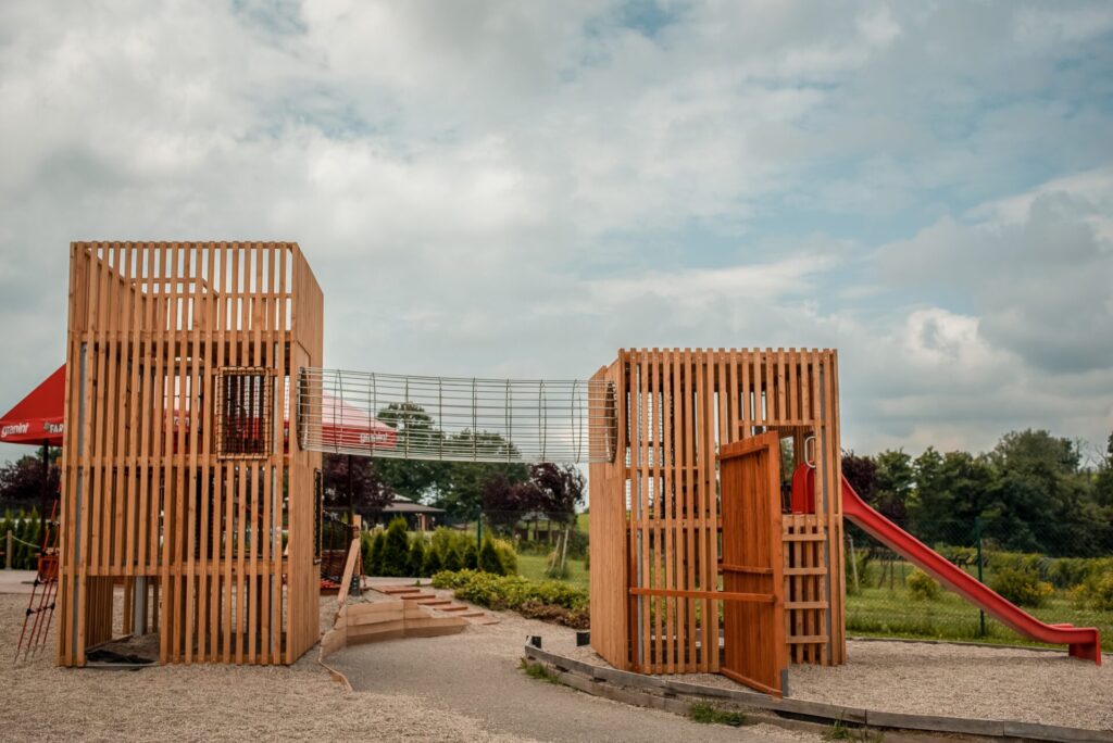 Laťový akát PRISMO - Farmapark Soběhrdy